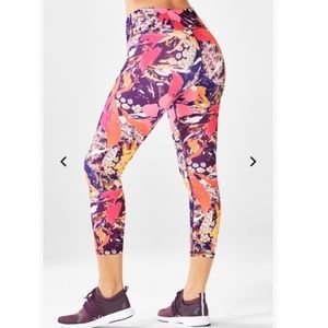 Fabletics High-waisted Powerhold Capri